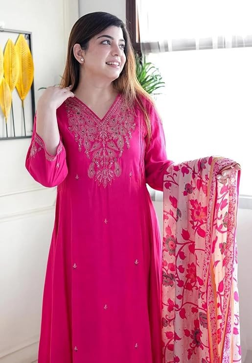 Women Embroidery Kurta and Pant Set with Dupataa